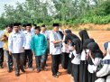 Gubernur Bantu Pembangunan Kelas Baru Madrasah Nurul Falah Pamenang