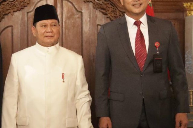 Penyandang Disabilitas Bungo-Tebo Terharu, M. Harrifar Salurkan Bantuan Kaki Palsu dari Prabowo Subianto