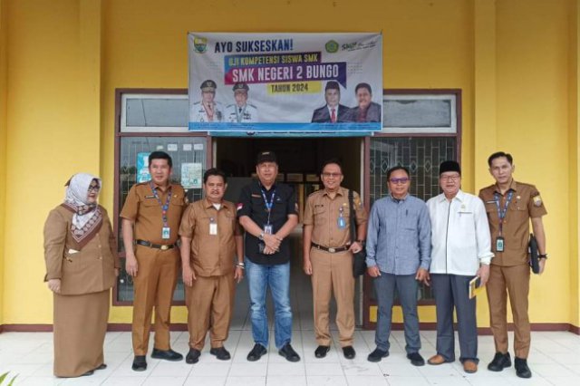 Percepat Pendirian SMK Titian Teras , Kadis Pendidikan Tinjau Lokasi SMKN 2 Bungo