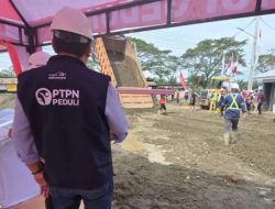 Dirut PTPN IV dan Direktur HK PTPN I dampingi COO Danantara tinjau pembangunan Huntara di Aceh