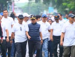 Al Haris Ajak Warga Jambi Jalan Santai, Serukan Hidup Sehat dan Kebersamaan