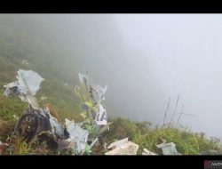 Pesawat ATR 42-500 Ditemukan di Puncak Bukit Bulusaraung, Basarnas Pastikan Lokasi Sulit Dijangkau