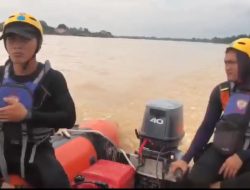 HEBOH DI JAMBI: Tim SAR Temukan Sepasang Sandal, Dugaan Perempuan Terjun ke Sungai Batanghari