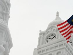 Malaysia Sita 2 Tanker Diduga Selundupkan Minyak Mentah Rp2,1 Triliun, 53 Kru Asing Ditahan