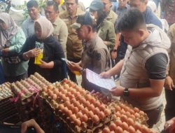 Jelang Ramadan, Wabup A. Khafidh Bersama Satgas Saber Pantau Harga Pasar