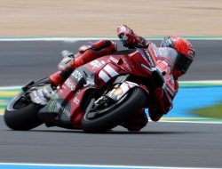 Marquez Ditantang Hentikan Dominasi Bezzecchi di MotoGP Amerika 2026