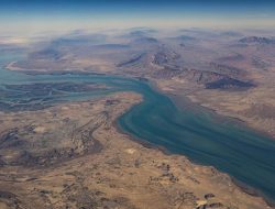 Iran Izinkan Kapal Minyak Lewat Selat Hormuz Jika Transaksi Pakai Yuan China