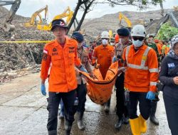 Korban Tewas Longsor Sampah TPST Bantargebang Bertambah Jadi 5 Orang