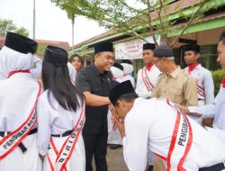 Anggota DPRD Kota Jambi Azhar Motivasi Siswa SMPN 20 Jadi Generasi Berkarakter