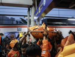 Update Kecelakaan Kereta Bekasi Timur: 14 Tewas, 84 Luka, Korban Dibawa ke RS Polri