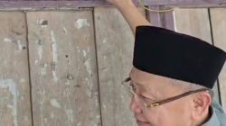 Peduli, Cek Endra Bantu Masyarakat Miskin di Desa Ladang Panjang Sarolangun Miliki Meteran Listrik 