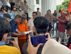 Pemprov Jambi Janji Tuntutan Buruh Dibahas Bersama Gubernur, Kesbangpol: Aspirasi Tak Akan Diabaikan