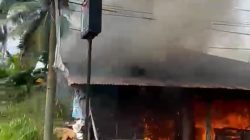 Kebakaran Hebat di Jalur Bajubang – Muara Bulian, Toko Ludes Dilahap Api