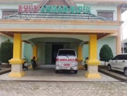 Pelayanan RSUD Ahmad Ripin Dikeluhkan, Pasien Kecelakaan Terpaksa Berobat ke Bidan