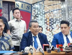 Hotman Paris Mundur Jadi Pengacara Febrie Adriansyah karena Saraf Kejepit