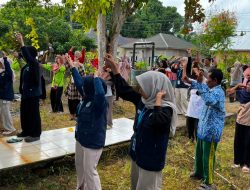 SOSIALISASI KESEHATAN LANSIA, KKN POSKO 11 DESA SENANING TINGKATKAN KESADARAN HIDUP SEHAT