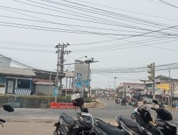 LAMPU MERAH MATI, SIMPANG MENDALO RAWAN KECELAKAAN
