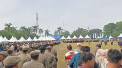 Lapangan Kantor Gubernur Jambi pagi ini berubah jadi lautan barisan. Ratusan personel gabungan tampak mengikuti Gladi Presisi persiapan pengamanan skala besar.