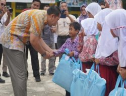 Guru Menumpuk di Kota, Bupati M. Syukur Tegaskan Sanksi Mutasi untuk Pemerataan Pendidikan