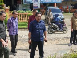 Jalan Depan Kantor Camat Pamsel Segera Diaspal