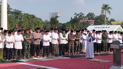 Shalat Istisqo di Lingkungan Pemkab Sarolangun Langitkan Istighfar dan Doa Mohon Diturunkan Hujan