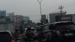Lampu merah simpng Mayang mati arus lalu lintas Jambi macet 
